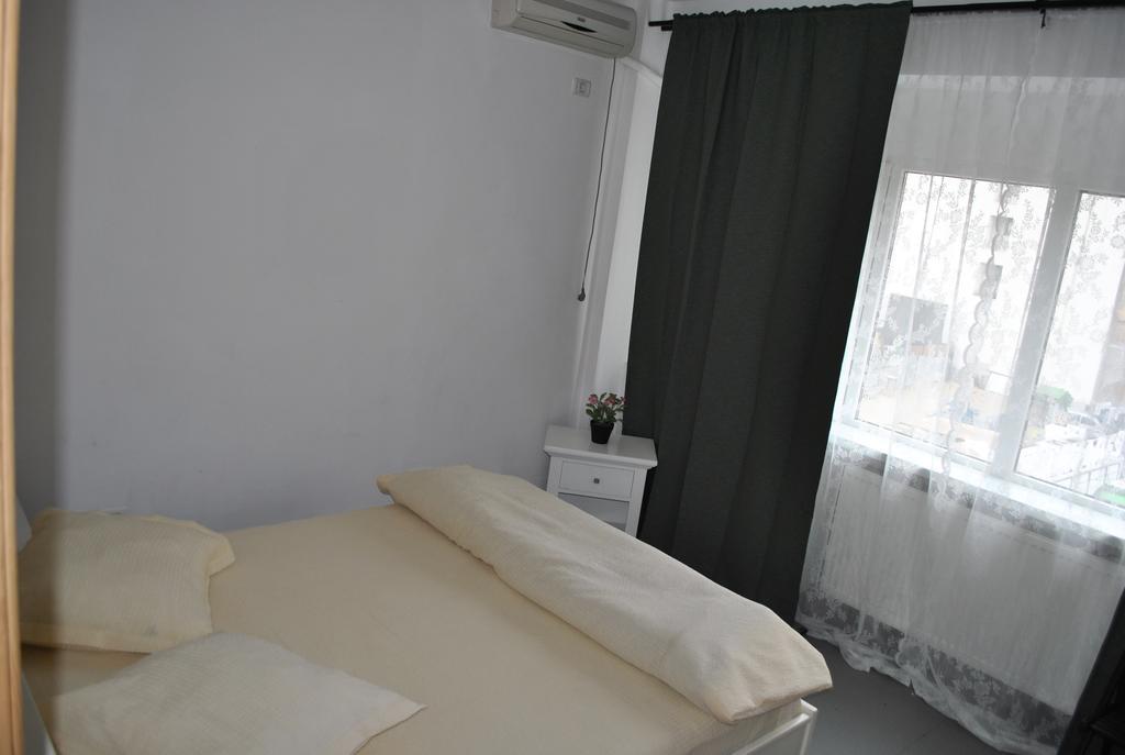 Vogue Hostel Бухарест Экстерьер фото